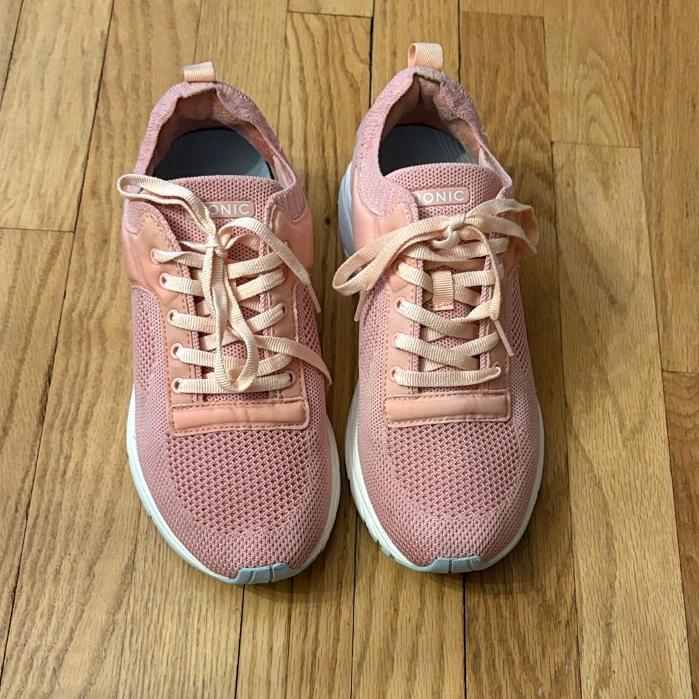 VIONIC Endure Trainers Sneakers Size 9 US Pink and EUC